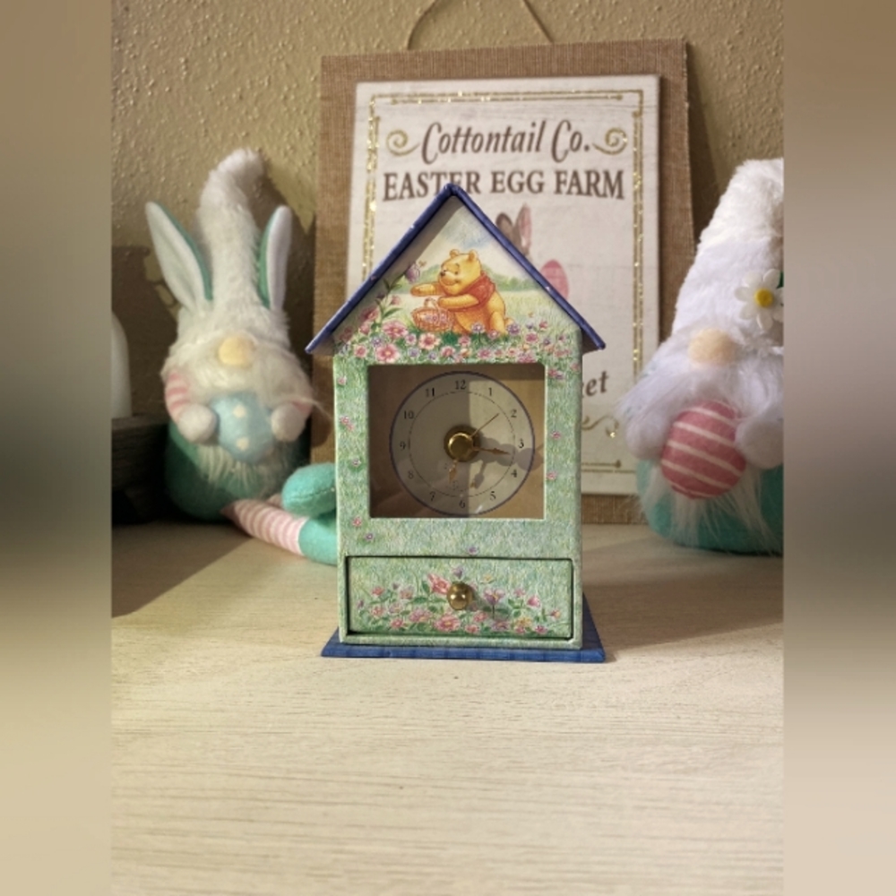 Winnie the Pooh clock house